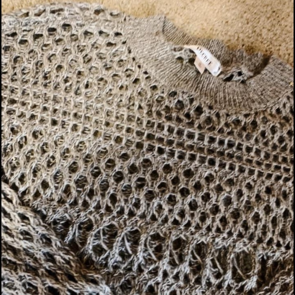 Sweater! - Picture 4 of 6